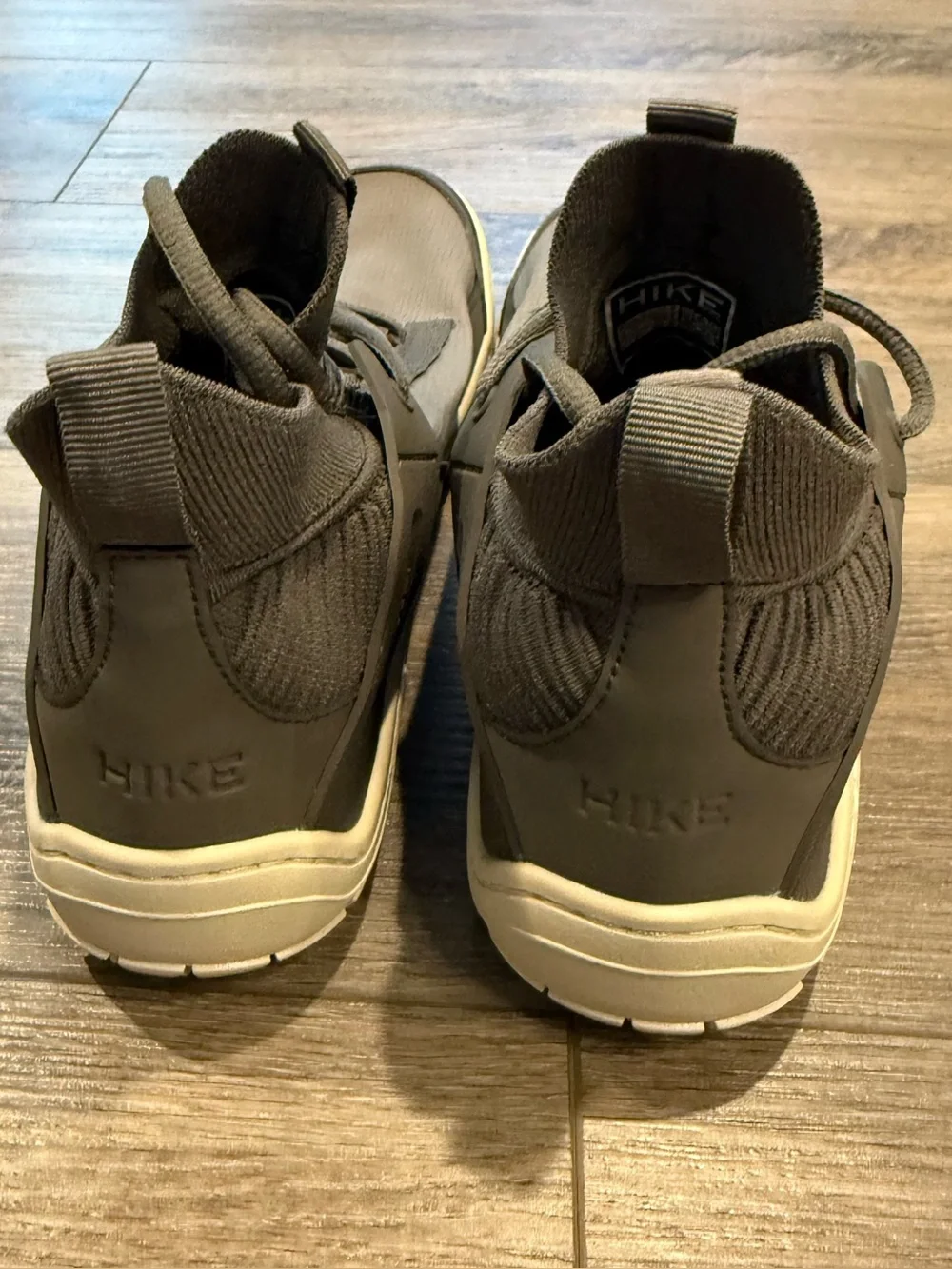 Hike Footwear modern gray
